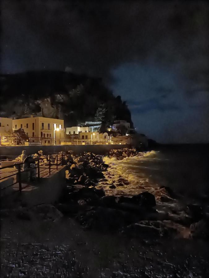 La Rosa Dei Venti Hotel Finale Ligure Bagian luar foto