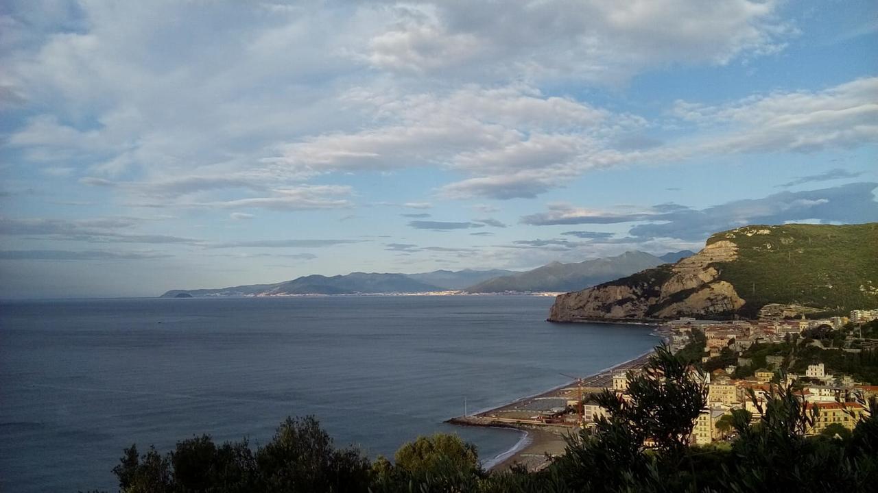 La Rosa Dei Venti Hotel Finale Ligure Bagian luar foto
